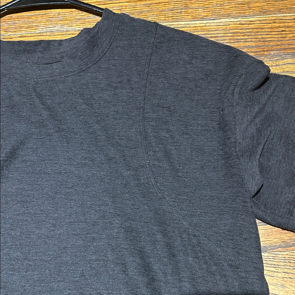 Elegant Black Women's Short Sleeve Tee - Picture 2 of 4